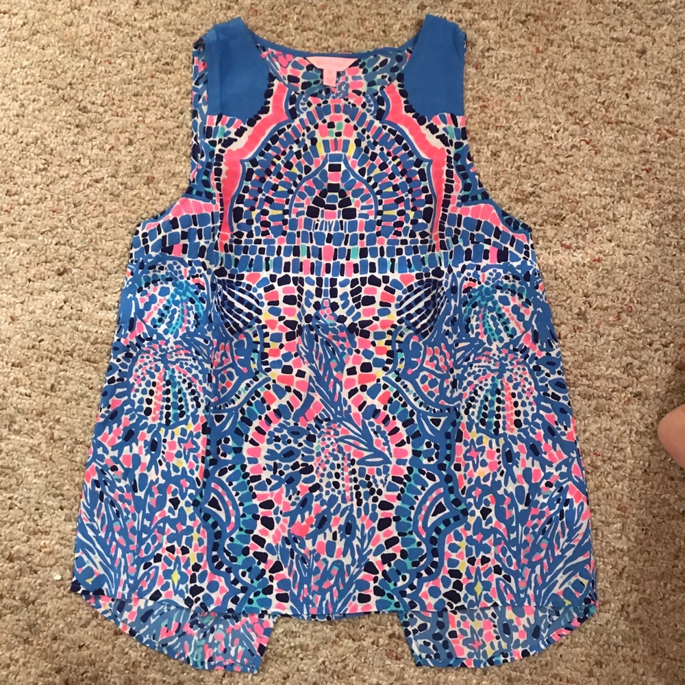 Lilly pulitzer zeta top in tic tac tile size M